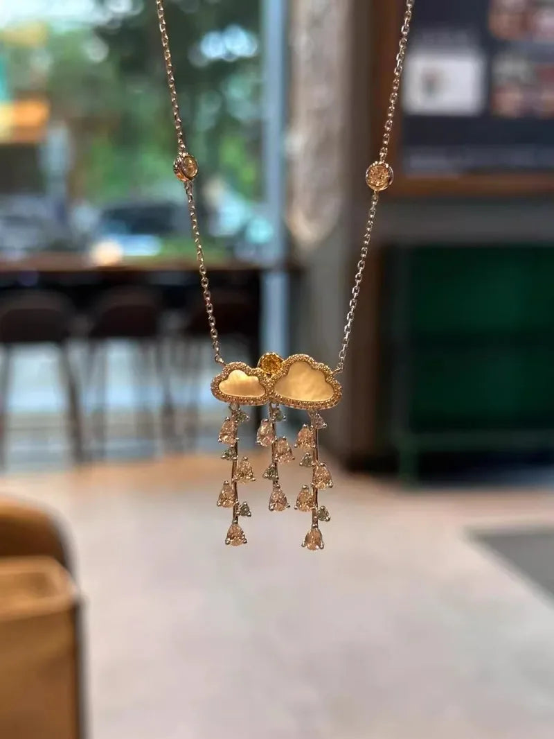 Dreamy  Raindrop Necklace