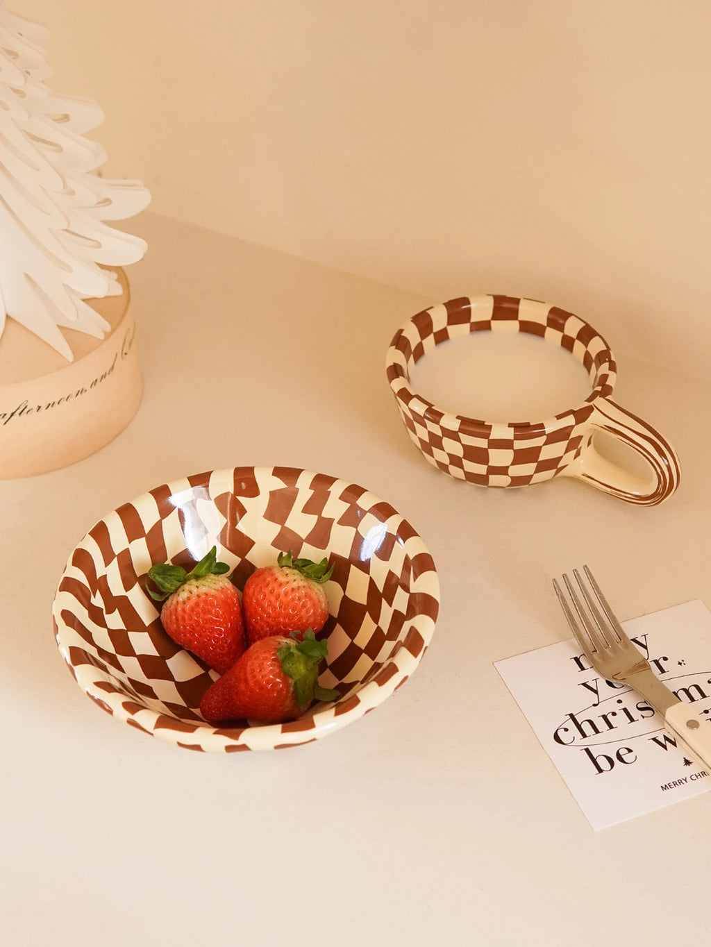 1Pc Rose Striped Ceramic Bowl, Creative Design Hand-Painted Checkerboard Ceramic Dessert Bowl, Exquisite and Aesthetically Pleasing, Suitable for Daily Household Tableware, Ice Cream Bowls for Restaurants and Cafes, Afternoon