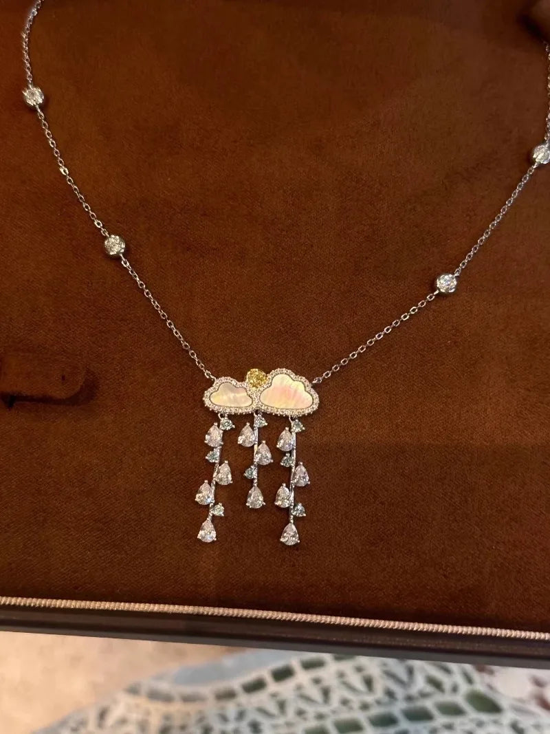 Dreamy  Raindrop Necklace