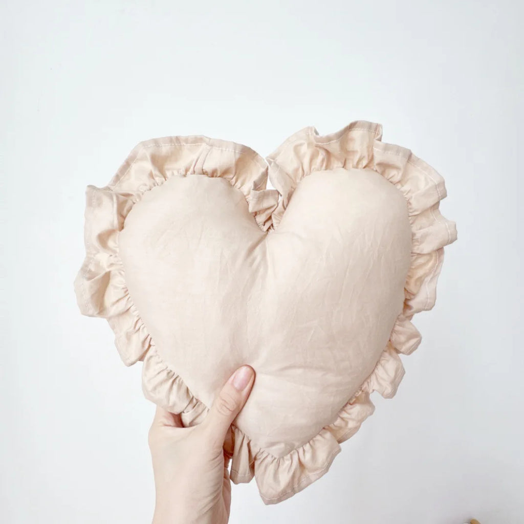 Personalized Customized Lovely Heart Cushion Pillows Ruffled Love Heart Shape Sofa Cushion Pillow Kids Room Baby Shower Gifts