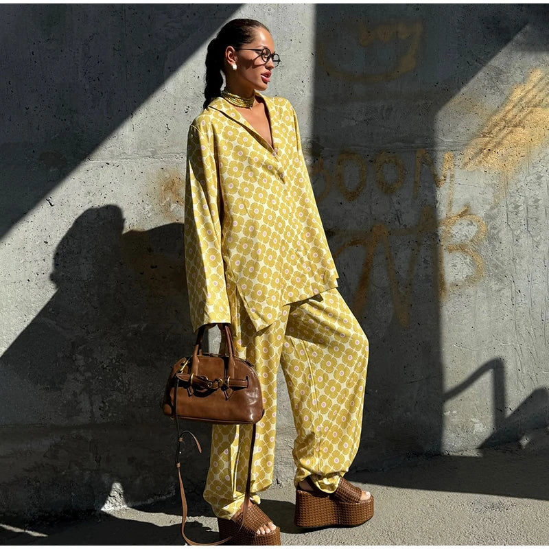 Vacation Geometric Printed Loose Pants Set