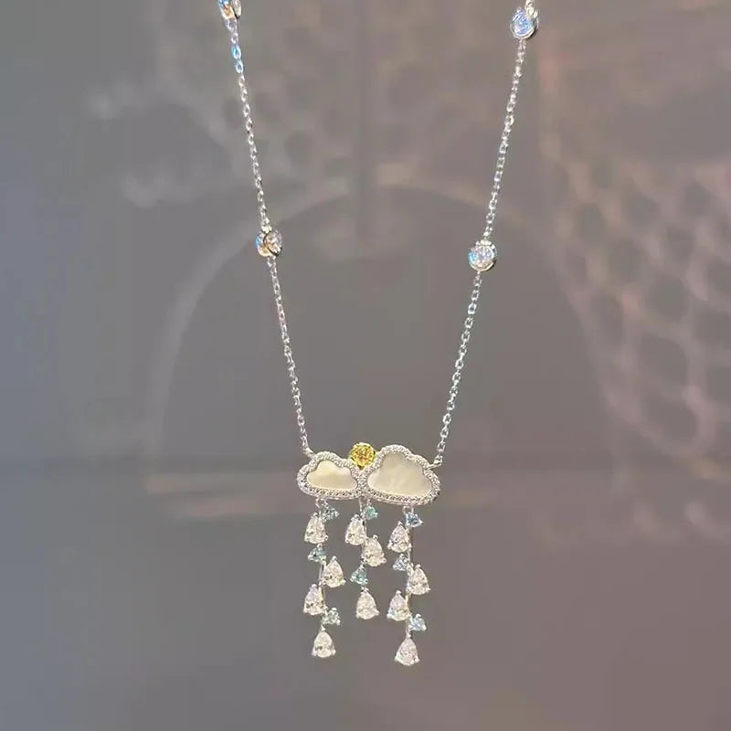 Dreamy  Raindrop Necklace