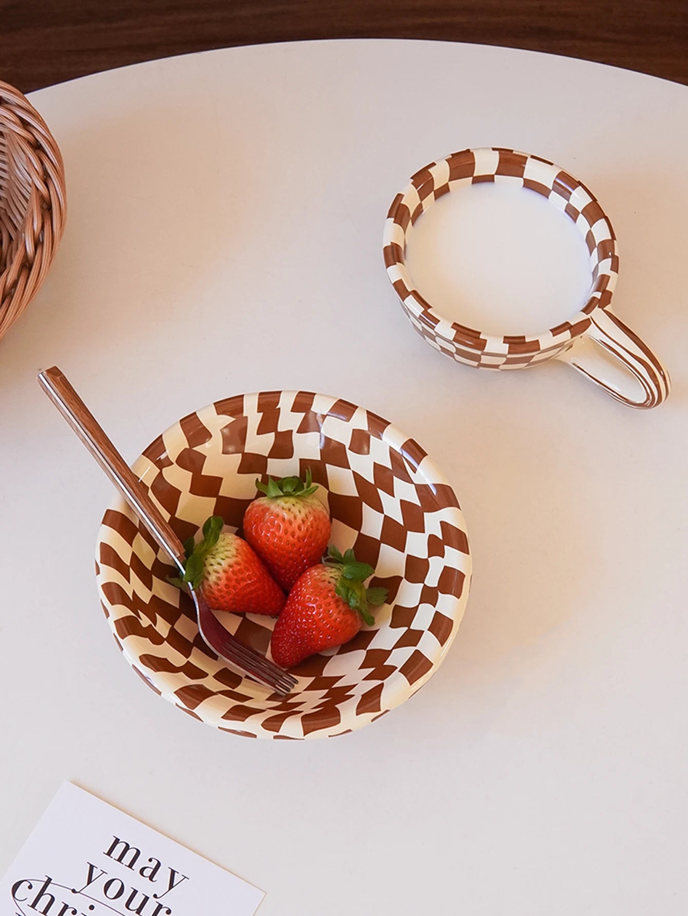 1Pc Rose Striped Ceramic Bowl, Creative Design Hand-Painted Checkerboard Ceramic Dessert Bowl, Exquisite and Aesthetically Pleasing, Suitable for Daily Household Tableware, Ice Cream Bowls for Restaurants and Cafes, Afternoon