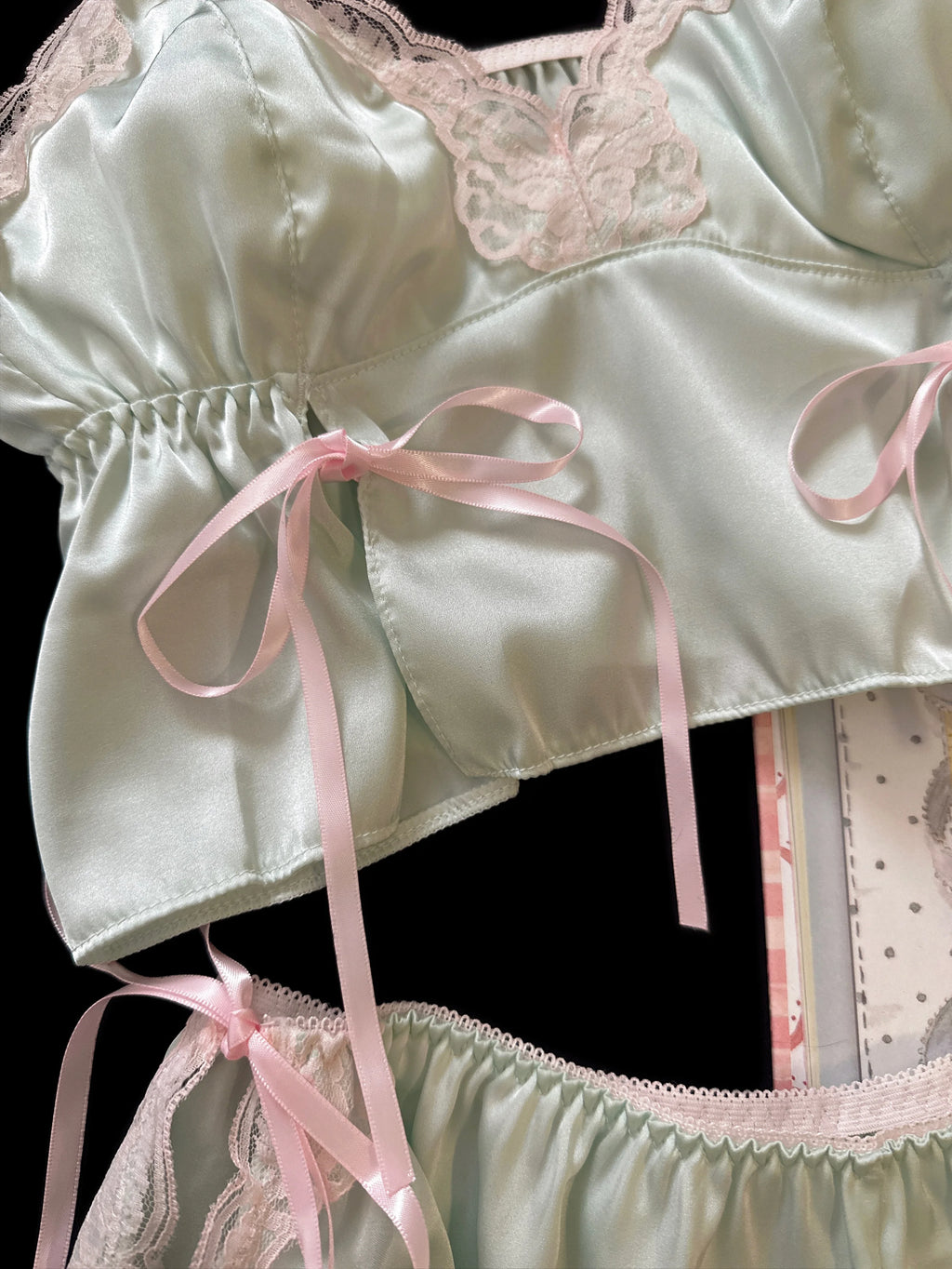 Moonflower Sleep Set With Chest Pad