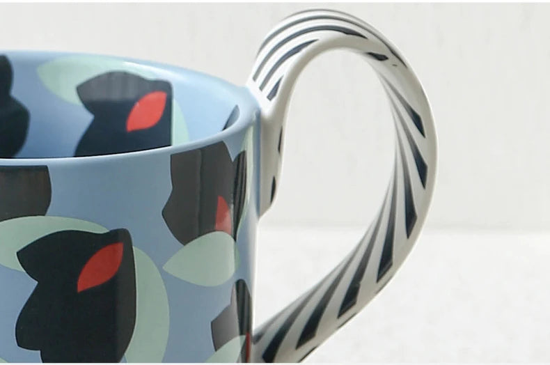 High Beauty Ceramic Cup Korean Ins Style Mug Creative Office Coffee Cups Breakfast Milk Mugs with Hand Gift Couple Water Cup