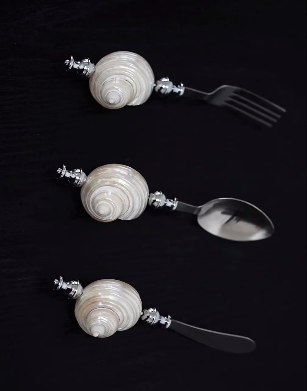 Natural Conch Shell Handle Fork Spoon Knife Stainless Steel Seashell Flatware Dessert Spoon Dinner Knife Salad Fork Dinnerware