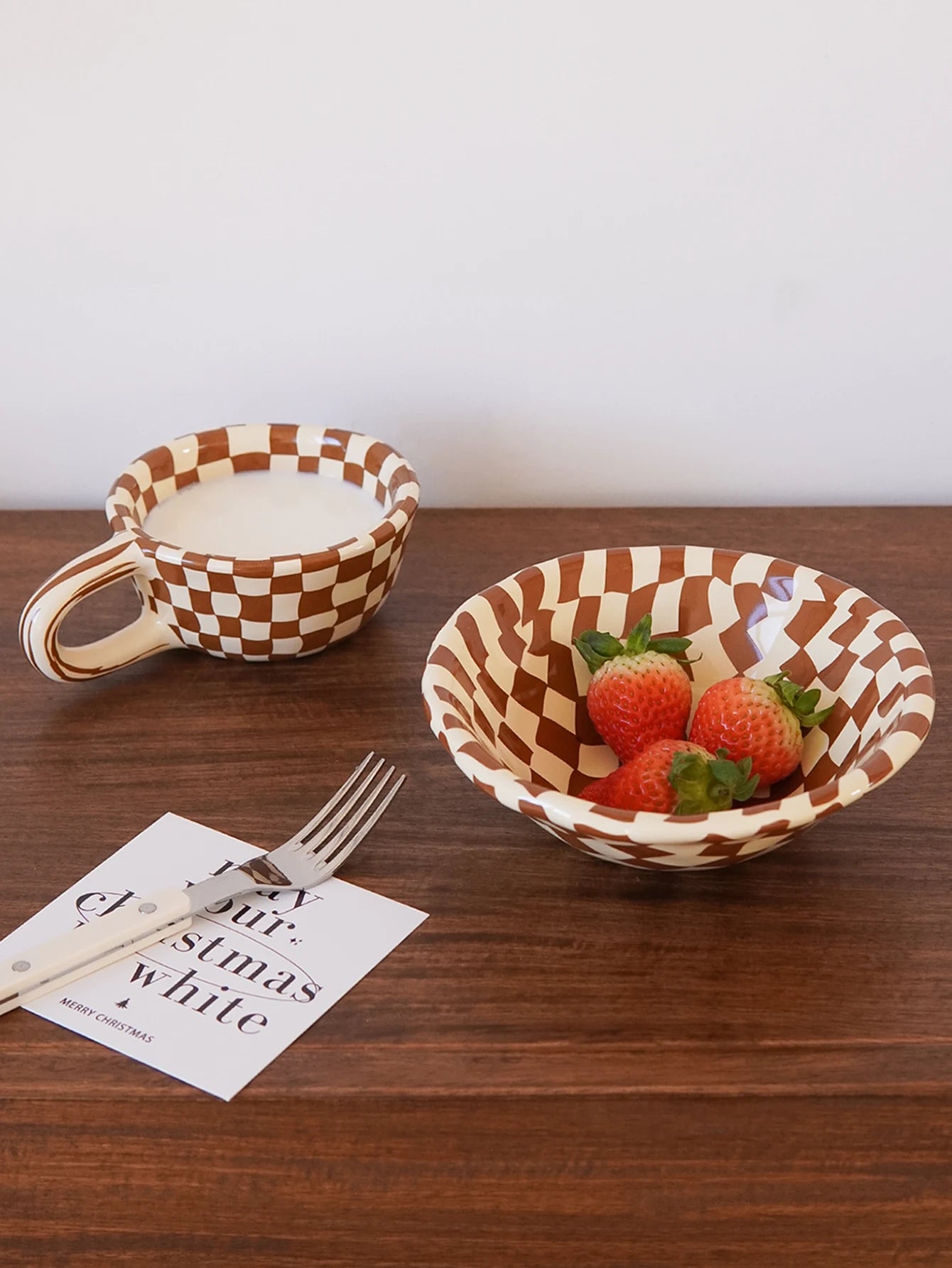 1Pc Rose Striped Ceramic Bowl, Creative Design Hand-Painted Checkerboard Ceramic Dessert Bowl, Exquisite and Aesthetically Pleasing, Suitable for Daily Household Tableware, Ice Cream Bowls for Restaurants and Cafes, Afternoon