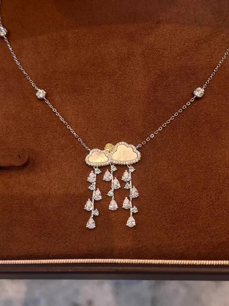 Dreamy  Raindrop Necklace