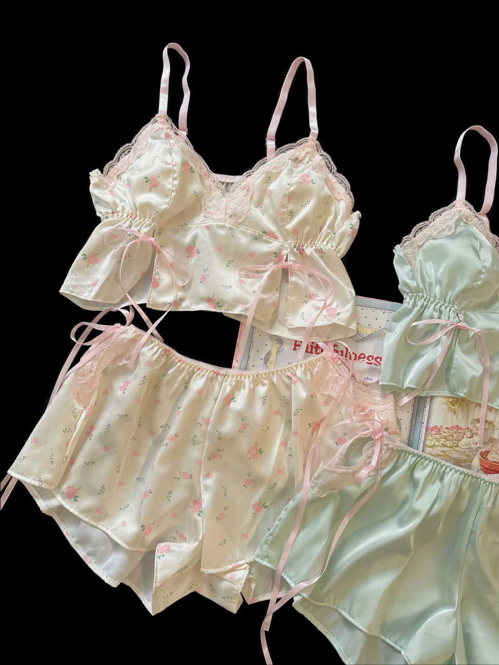 Moonflower Sleep Set With Chest Pad
