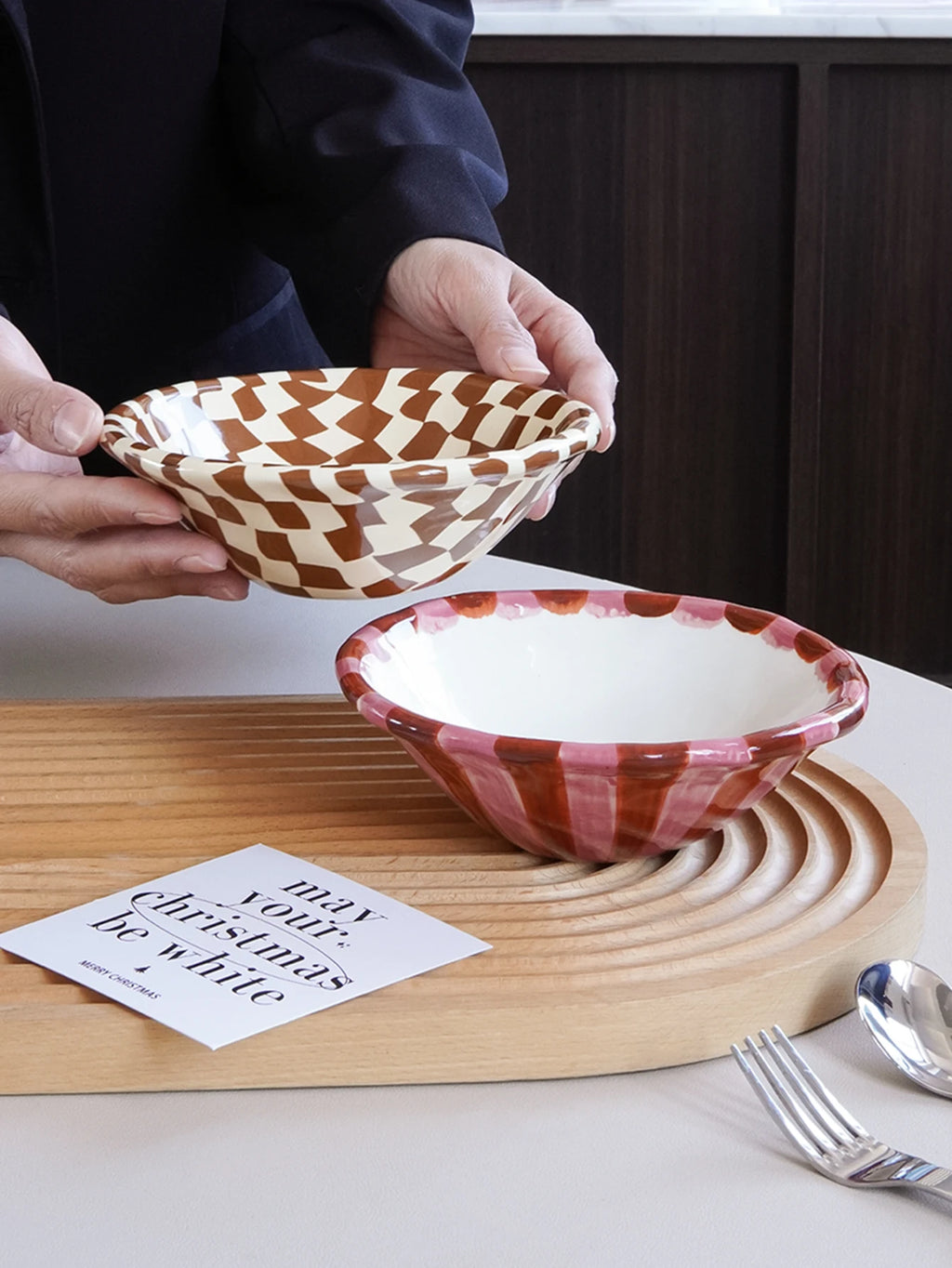 1Pc Rose Striped Ceramic Bowl, Creative Design Hand-Painted Checkerboard Ceramic Dessert Bowl, Exquisite and Aesthetically Pleasing, Suitable for Daily Household Tableware, Ice Cream Bowls for Restaurants and Cafes, Afternoon