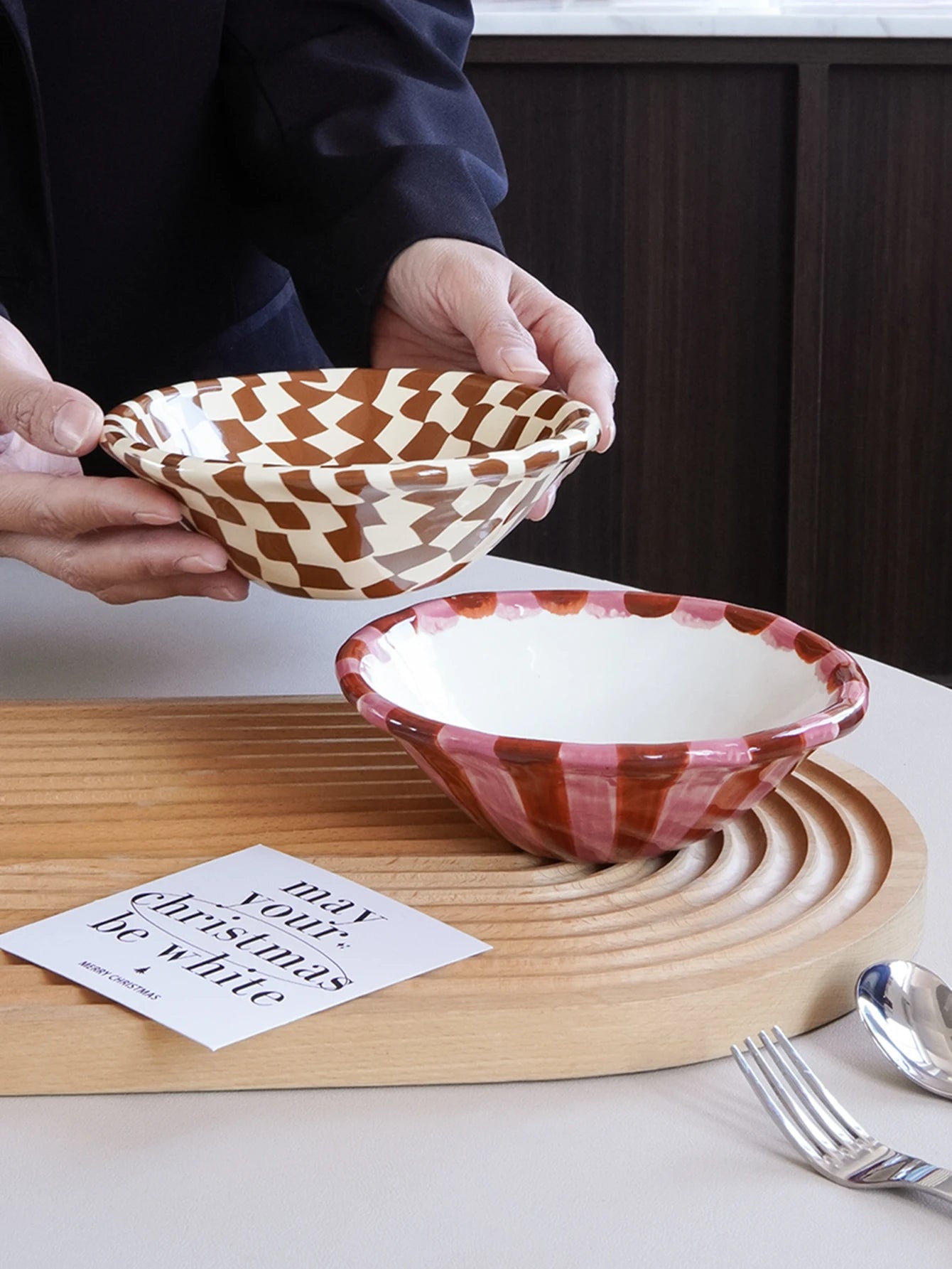 1Pc Rose Striped Ceramic Bowl, Creative Design Hand-Painted Checkerboard Ceramic Dessert Bowl, Exquisite and Aesthetically Pleasing, Suitable for Daily Household Tableware, Ice Cream Bowls for Restaurants and Cafes, Afternoon